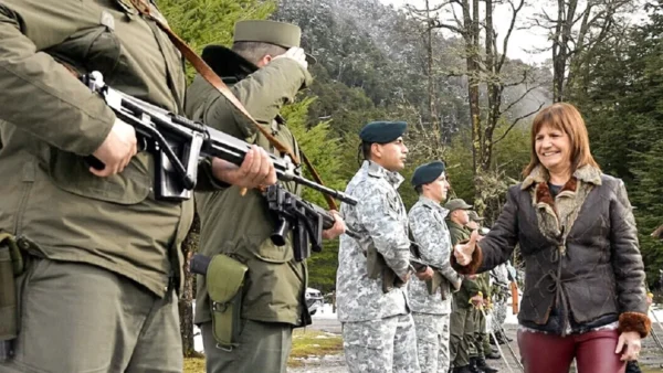 patricia-bullrich-militares