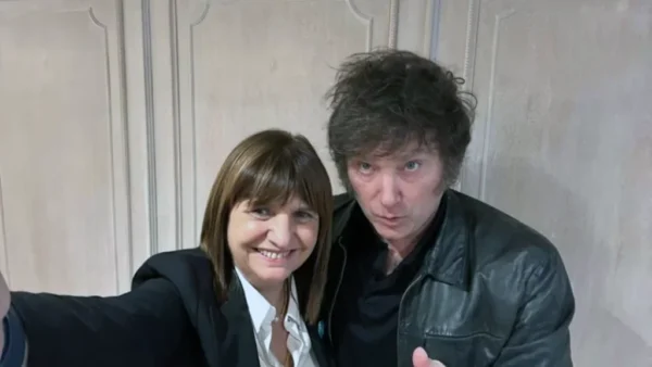 Patricia-Bullrich-se-despide-del-PRO-para-afiliarse-a-La-Libertad-Avanza-optimized