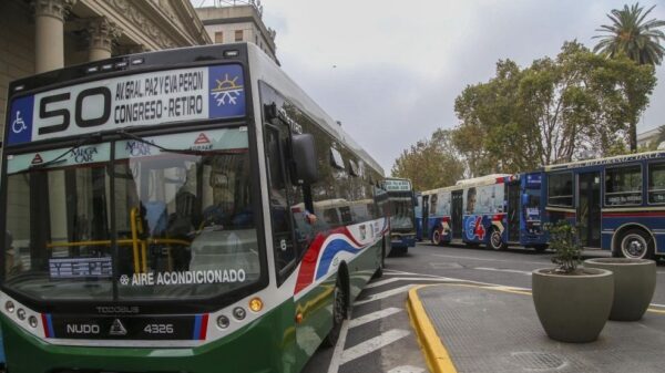 launion-tranviarios-automotor-utadefinio-unparo-de-colectivos-por-24-horas-2015021