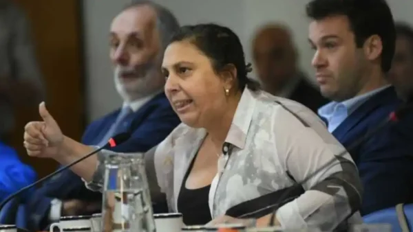 paula-oliveto-1742488-1