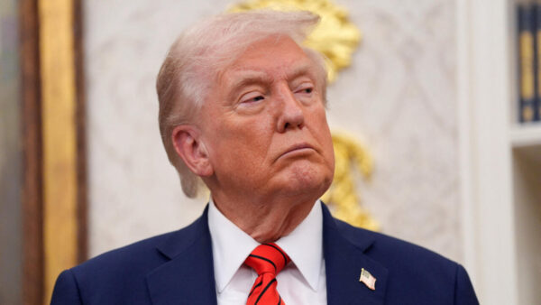 2025-10-10T214814Z-634557862-RC299HAPL1M3-RTRMADP-3-USA-TRUMP