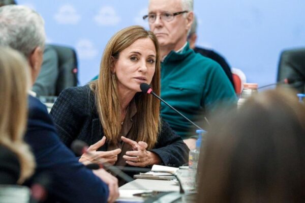 Victoria-Tolosa-Paz-1068x711