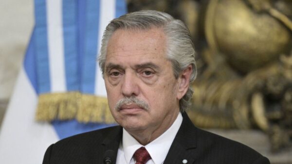 alberto-fernandez-20250415221721309