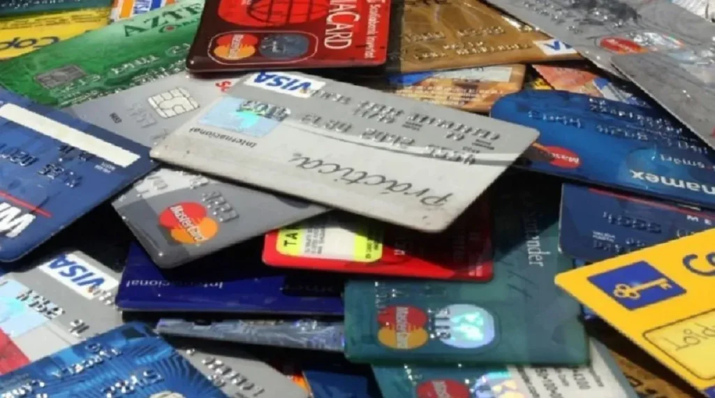 como-es-el-proceso-fabricacion-las-tarjetas-credito-y-que-tecnologia-poseen