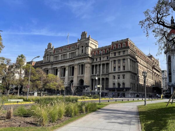 31-of-july-2023-buenos-aires-argentina-palace-of-justice-of-the-nation-free-photo