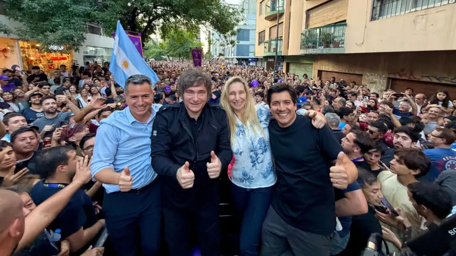bornoroni-junto-a-milei-y-roca-en-cordoba-2152560