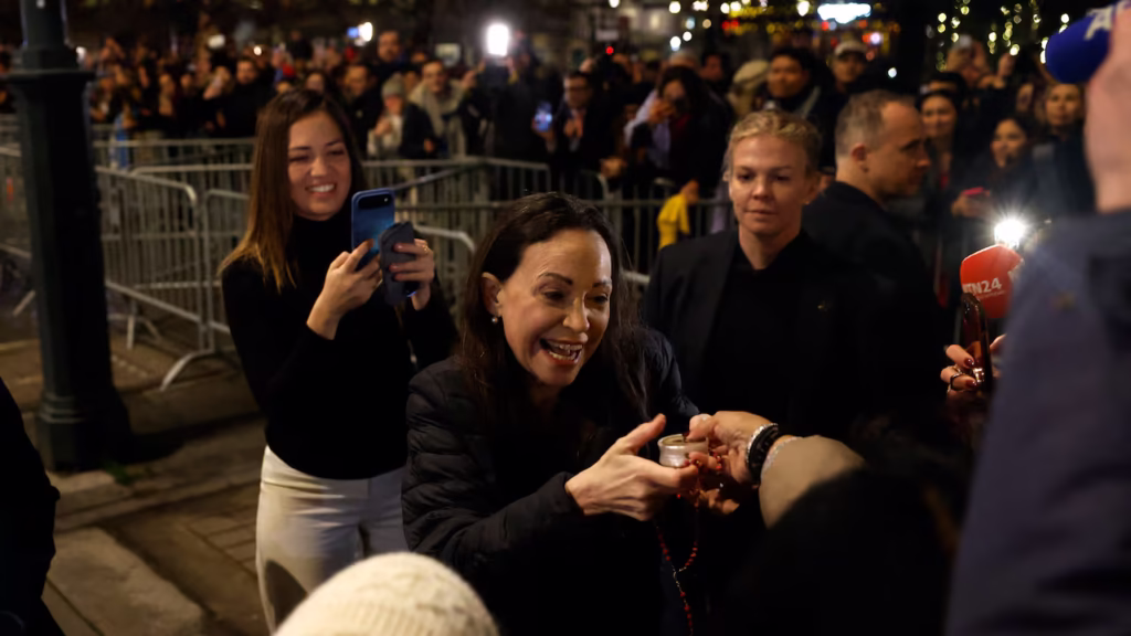 terminal-de-omnibus-de-ADS5PCIRWVBBRAV66MOQJFBY6Q-1