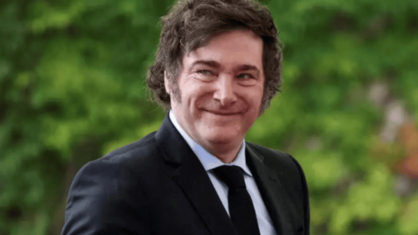 695d1b79f1b4d_992_558!