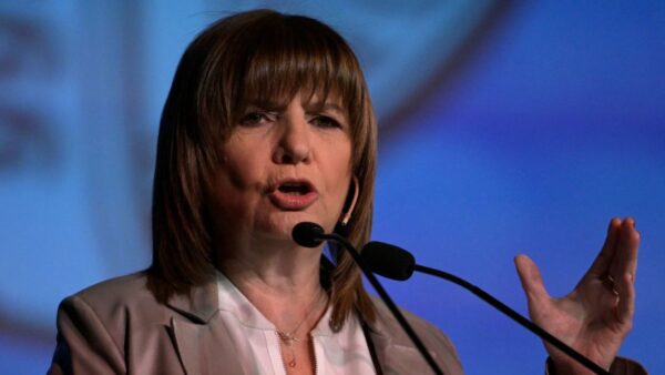 cnne-1426670-argentina-election-primary-candidate-bullrich (3)