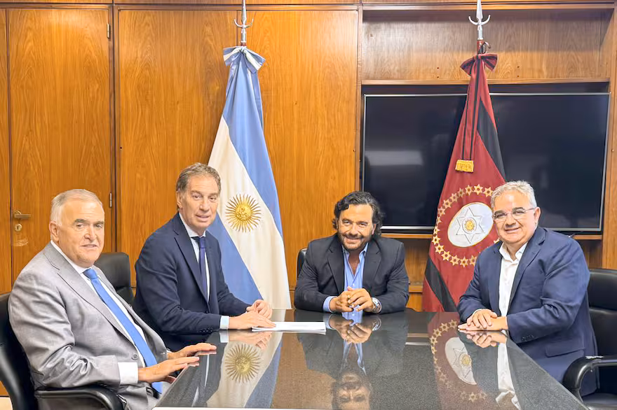 diego-santilli-se-junto-este-jueves-con-osvaldo-QDSJSRMZVRFJDESX22W3QNICNM