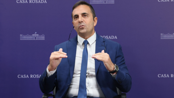 698008cb7f7a7_992_558!