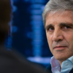 DIPUTADOS KIRCHNERISTAS DENUCIAN A LUIS CAPUTO POR «MANIPULAR DATOS» DEL INDEC Y «VIOLAR SECRETO ESTADÍSTICO»