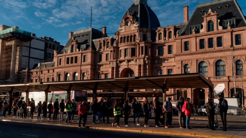 Plaza-Constitucion-darsenas-colectivos