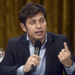 LA CONTUNDENTE RECOMENDACIÓN DE AXEL KICILLOF A JAVIER MILEI:»QUE DEJE DE ANDAR DE PREMIO TRUCHO EN PREMIO TRUCHO»