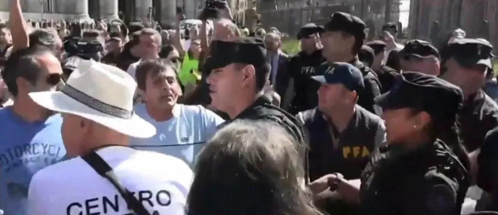 discapacidad-plaza-de-mayo-scaled