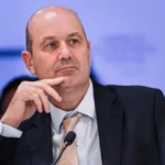 EL GOBIERNO ENVIÓ AL CONGRESO LA «LEY DE HOJARASCAS», EL PROYECTO PARA ELIMINAR MÁS DE 70 NORMAS