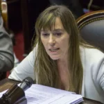 JULIANA DI TULLIO PRESENTÓ UN PROYECTO PARA IMPEDIR LA CONTRATACIÓN DE EXTRANJEROS EN ÁREAS CLAVES DEL ESTADO