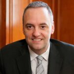 MANUEL ADORNI JUSTIFICA EL POLÉMICO VIAJE DE SU ESPOSA A EE.UU: «QUERÍA QUE ME ACOMPAÑE»