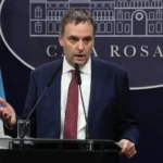 CONFERENCA DE PRENSA DE ADORNI: MI PATRIMONIO LO CONSTRUI ANTES DE ENTRAR AL GOBIERNO, LA DEFENSA DEL JEFE DE GABINETE TRAS EL ESCÁNDALO DE NUEVA YORK