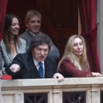 ESCÁNDALO EN EL CONGRESO: MILEI BLINDÓ A ADORNI ENTRE INSULTOS A LA PRESNA Y CRUCES CON LA IZQUIERDA