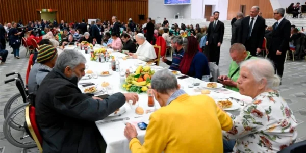Comida-Jornada-Mundial-de-los-Pobres-mesa
