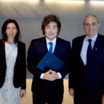 POLÍTICA Y ECONOMÍA: EL PRESIDENTE MILEI TRAS EL 3,4% DE INFLACIÓN DIJO «TARDE O TEMPRANO LAS COSAS VAN A EMPEZAR A FUNCIONAR BIÉN» Y VOLVIÓ A PEDIR PACIENCIA