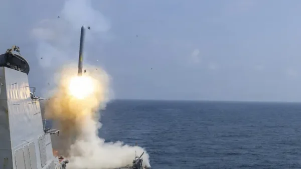 guerra-medio-oriente-eeuu-barco-misil