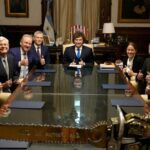 JAVIER MILEI RECIBIÓ A LOS ABOGADOS DEL ESTUDIO SULLIVAN & CROMWELL, ESTUDIO ELOGIADO POR CRISTINA KIRCHNER