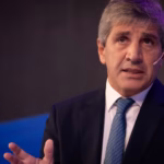 POLÍTICA Y ECONOMÍA: «LA ASPIRADORA DE CAPUTO», EL TESORO BUSCA 11 BILLONES DEL MERCADO Y SECA EL CRÉDITO PARA LA PRODUCCIÓN DEL INTERIOR