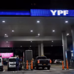 NAFTA EN «FREEZER»: YPF APLICA UN ÚLTMO AUMENTO Y CONGELA POR 45 DÍAS LOS PRECIOS HASTA JULIO