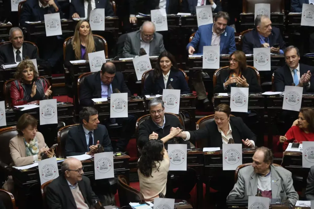Union-por-la-Patria-100526