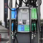ECONOMÌA: FIN DEL ALIVIO: TRAS EL CONGELAMIENTO, LAS PETROLERAS DEFINEN NUEVOS AUMENTOS EN LOS SURTIDORS