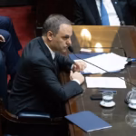 POLÍTICA: EL DEBATE POR LA JEFATURA DE GABINETE: LA CONSTITUCIÓN NACIONAL FACULTARÍA AL CONGRESO PARA CONTROLAR Y REMOVER AL MINISTRO COORDINADOR