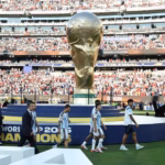 EL GOBIERNO CONFIRMÓ QUE NO HABRÁ FESTEJOS OFICIALES Y SOLO ORGANIZARÁ UNA RECEPCIÓN PROTOCOLAR EN EZEIZA