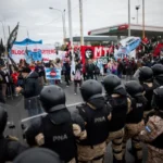 PROTESTA EN EL PUENTE PUEYRREDÓN: BELLIBONI REAPARECIÓ EN LAS CALLES Y LANZÓ DURA ADVERTENCIA AL GOBIERNO