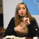 JULIA STRADA ADVIRTIÓ QUE LOS BANCOS LE PRESTAN CADA VEZ MÁS AL ESTADO Y MENOS A LAS FAMILIAS