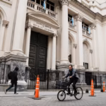 ESCUDO CONTRA LA CORRIDA ELECTORAL: EL BCRA REFINANCIÓ USD 6.000 MILLONES HASTA 2028 Y SE ASEGURA PODER DE FUEGO