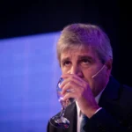 POLÌTICA Y ECONOMÌA: LA ILUSIÒN DE LOS «BROTES VERDES», EL ESTUDIO DE ISASI/BRUDMAN QUE EXPONE LOS LÌMITES DEL RELATO ECONÓMICO