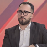 ECONOMÌA: 64% DE LAS FAMILIAS AGOTAN SUS INGRESOS ANTES DE LA ÚLTIMA SEMANA: EL CONSULTOR CLAUDIO MONTIEL ADVIERTE QUE LA MOROSIDAD YA SE FILTRA AL SISTEMA FINANCIERO