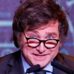 JAVIER MILEI TILDA DE «IDIOTAS» A LOS QUE CREEN QUE LA «LA POBREZA SE RESUELVE PONIENDO PLATA EN EL BOLSILLO DE LA GENTE»