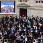 DIPUTADOS APROBÓ EL EMPLAZAMIENTO A COMISIONES POR MOROSIDAD: LA NECESIDAD DE ORIENTAR EL DEBATE HACIA LA PROPRIEDAD DE LOS TRES GANADORES