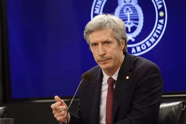 el-presidente-del-banco-central-santiago-bausili-TMULEKKMVNB4ZESNRS42YAUB2Y (1)