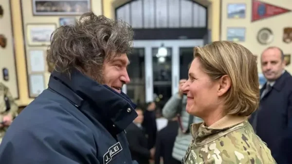 javier-milei-la-ex-comandante-del-comando-sur-estados-unidos-laura-richardson